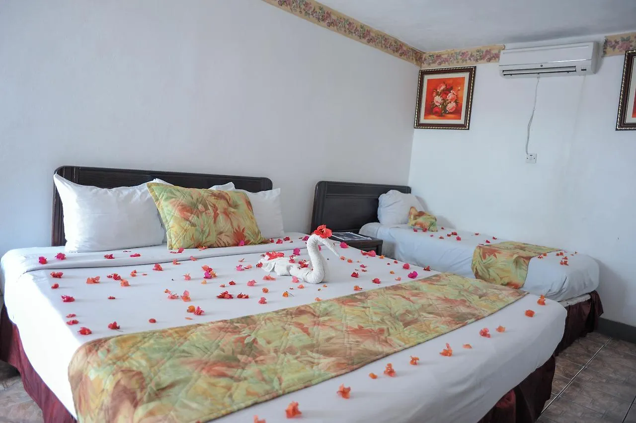 ***  Hotel Glorianna Montego Bay Jamaica